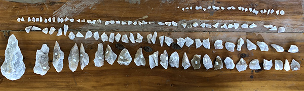 Experimental handaxe and flakes manufactured by Toth